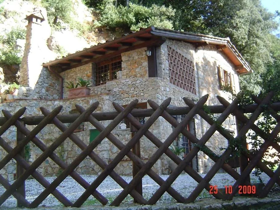 Casale Rosy Versilia Vitoio  Italy