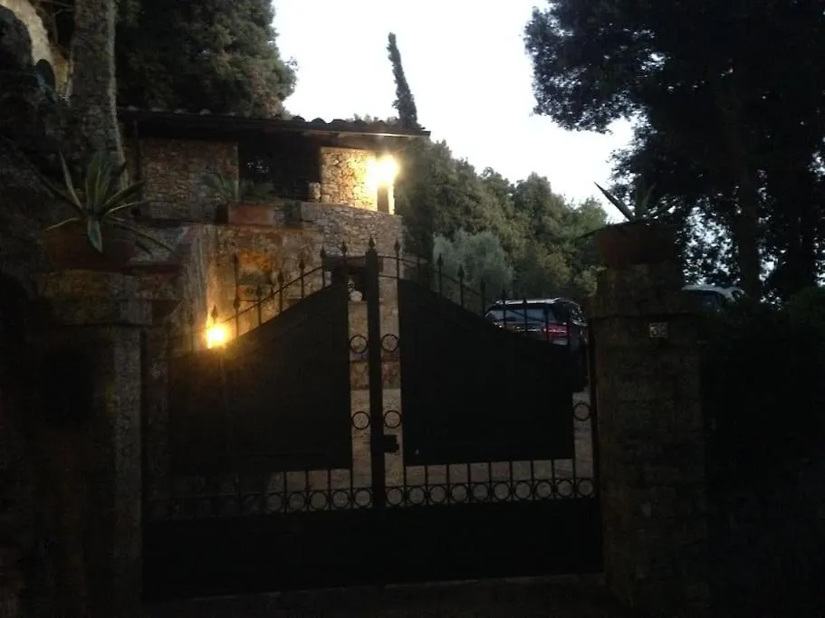 Casale Rosy Versilia Vitoio  Holiday home Vitoio (Pietrasanta)